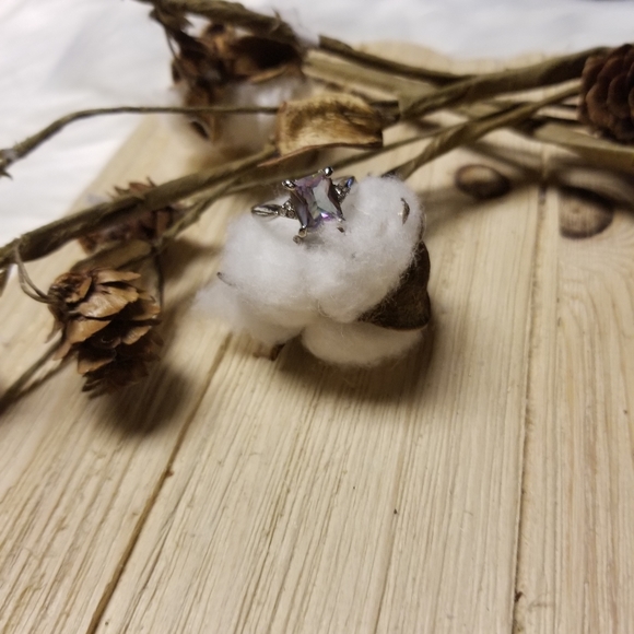 Exquisite Silver Plated Princess cut ring - Picture 11 of 14